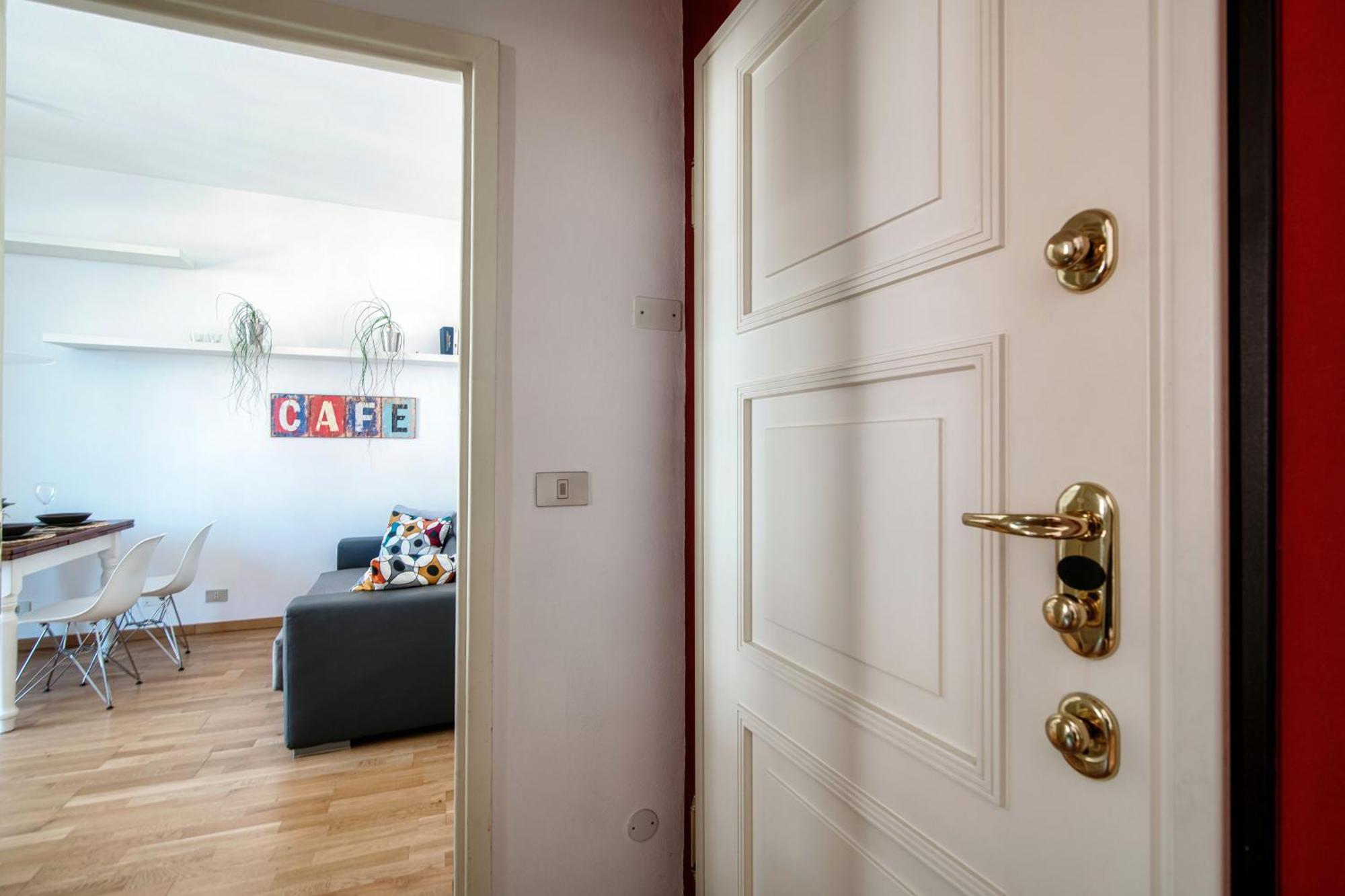 Anna'S Home Super Cozy Flat, With A/C, High Speed Wifi, Near The Lake And Public Transport Como Dış mekan fotoğraf